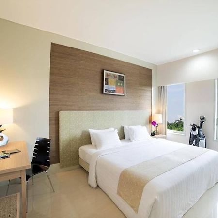 Ria Bintan Golf Lodge Lagoi Esterno foto