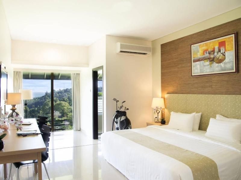 Ria Bintan Golf Lodge Lagoi Esterno foto